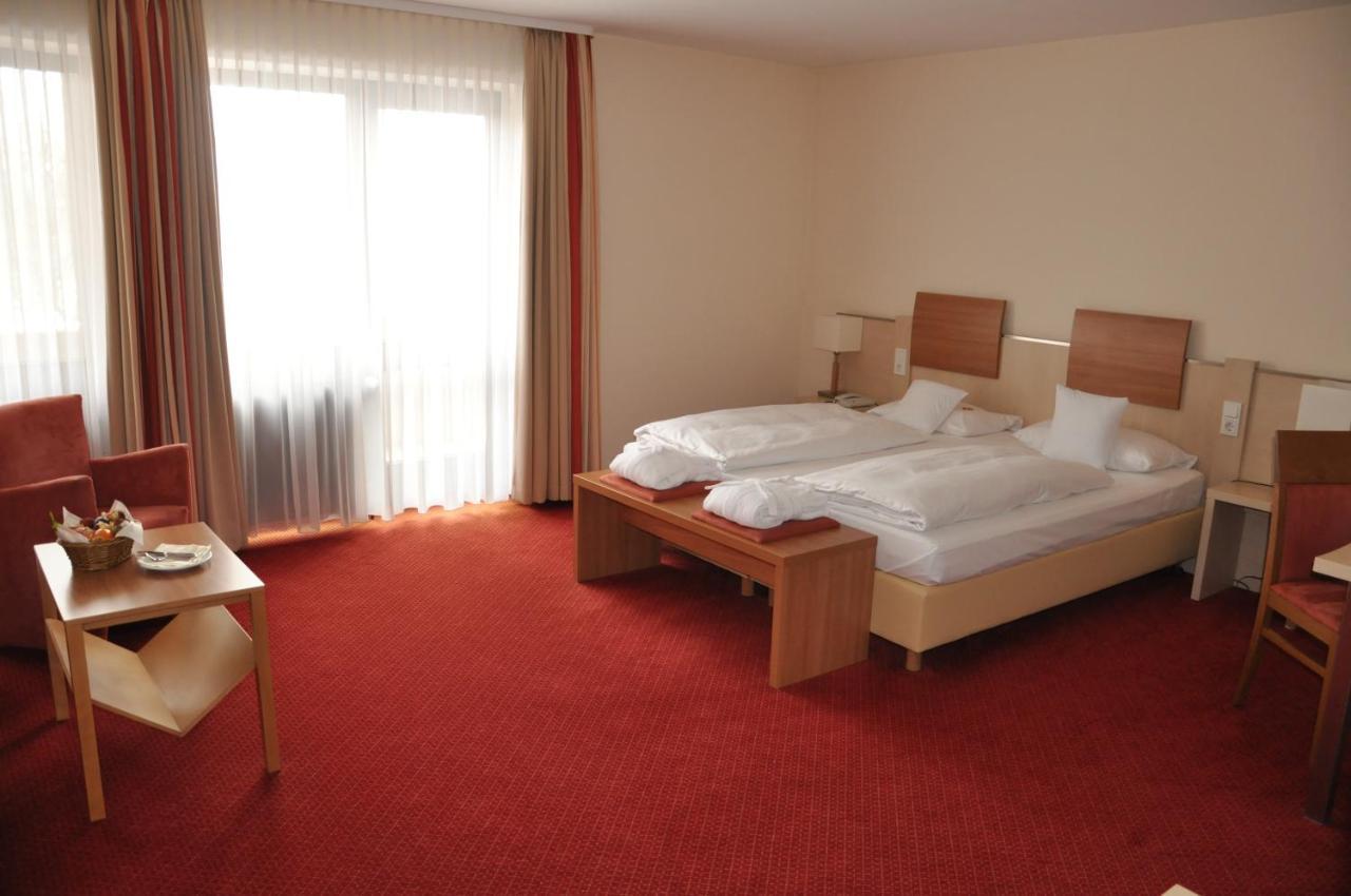 Hotel Am Kurpark Bad Hersfeld Esterno foto