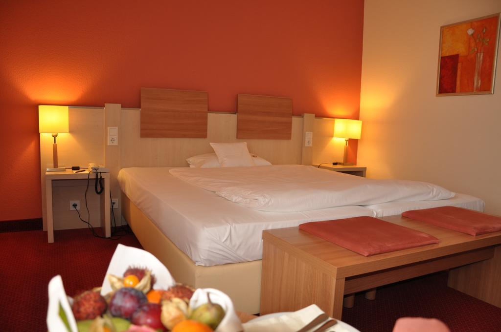 Hotel Am Kurpark Bad Hersfeld Esterno foto