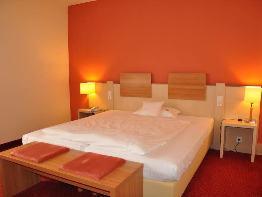 Hotel Am Kurpark Bad Hersfeld Esterno foto